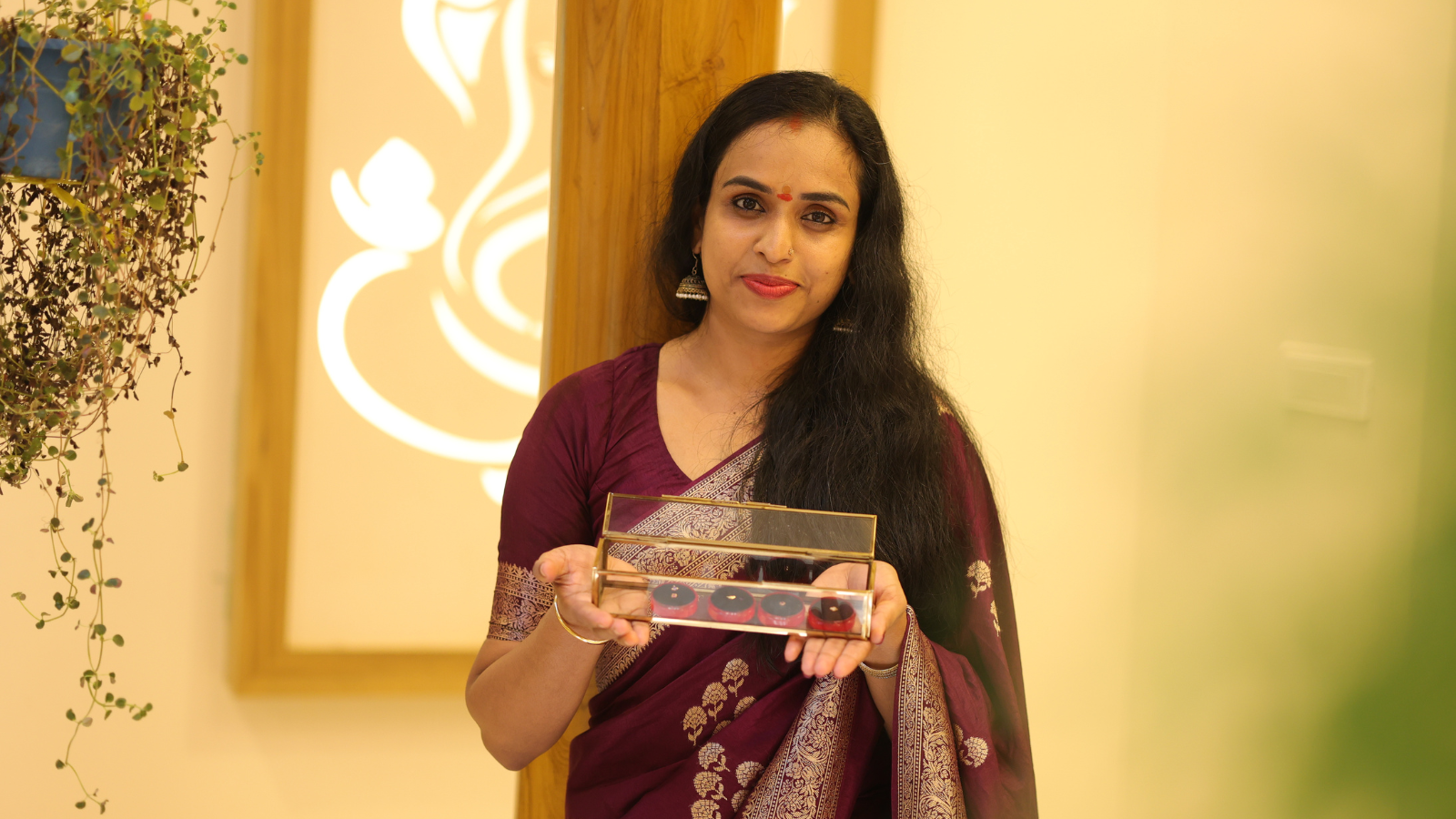 Tutor, Writer & Social Worker Logo